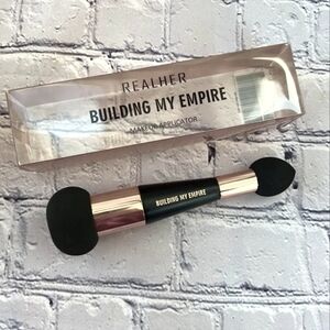 BUILDING MY EMPIRE" MAKEUP APPLICATOR